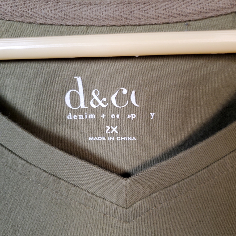 Denim&Co Khaki/Olive Green V-Neck Top - Picture 2 of 5